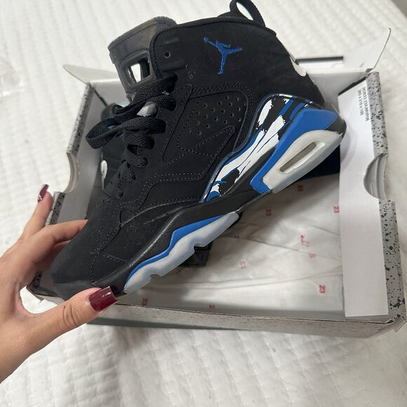 Boys Jordan Shoes - Picture 1 of 2